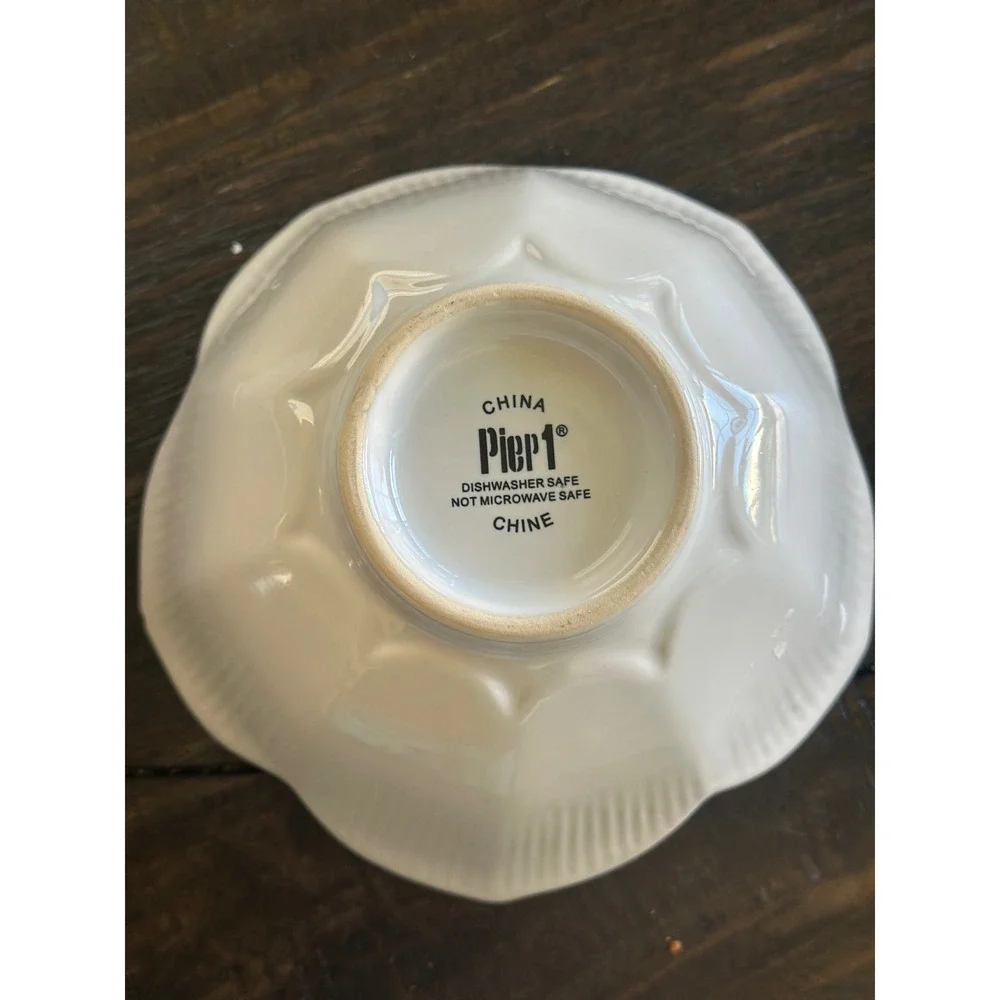 Pier 1 White Ceramic Flower Shaped Small Bowl Dish vintage EUC set of‎ 2